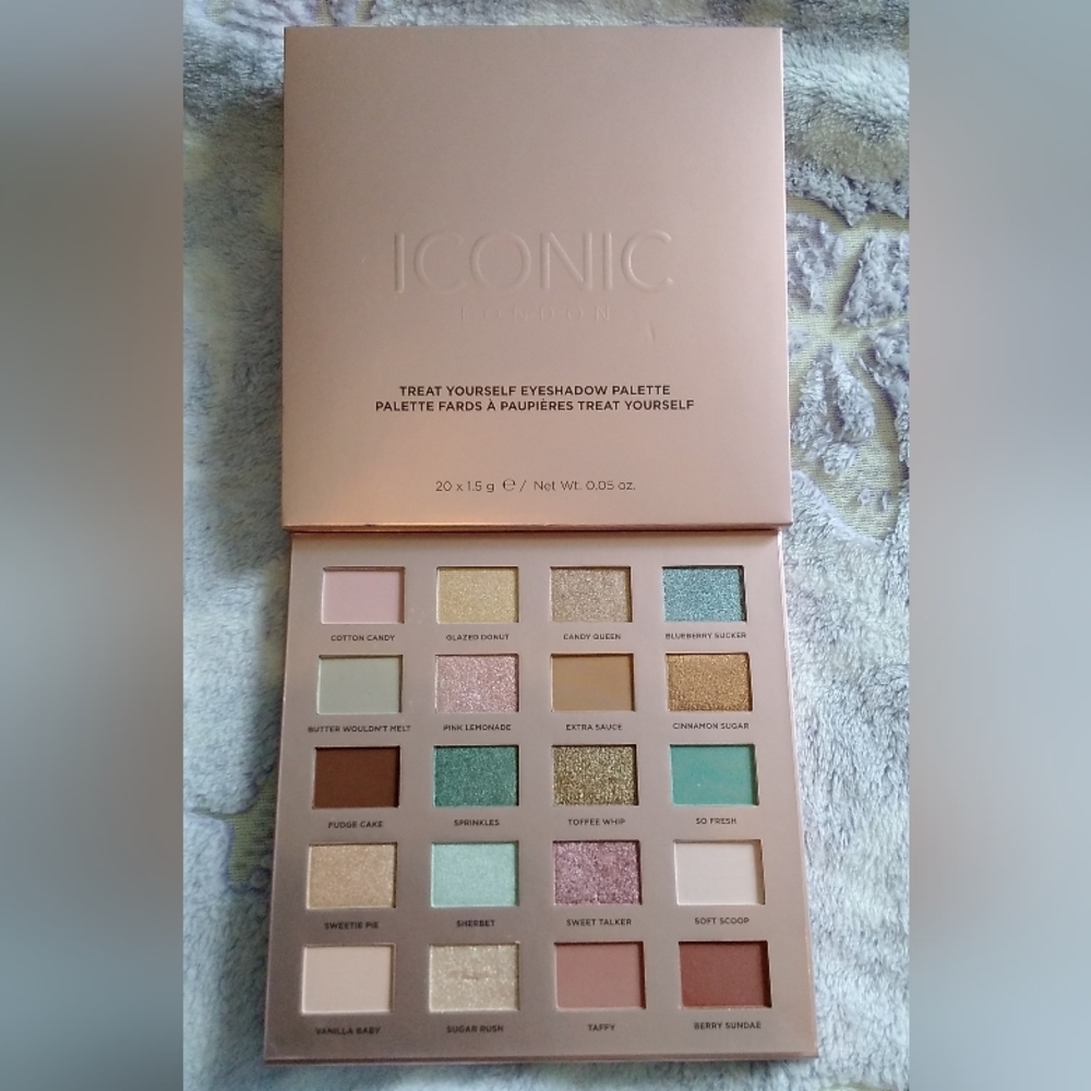 🆕️Iconic London Treat Yourself Eyeshadow Palette - Picture 4 of 11